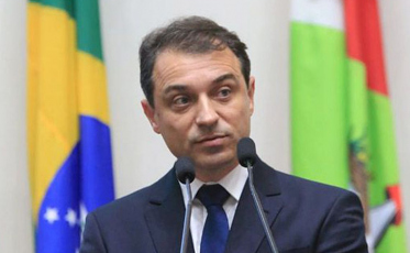 Defesa do governador diz que história da Alesc está sendo manchada 