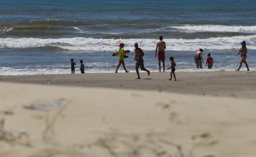 Governo de SC tem 48h para limitar hospedagem em hotéis e proibir eventos em regiões de nível gravíssimo