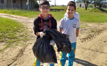 A consciência ambiental vai à praia