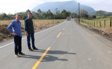 Asfalto concluído entre São Bento Alto e Vila Maria