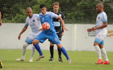 Caravaggio perde primeira partida da final do amador