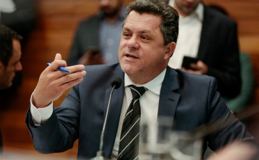 Deputado pede afastamento de Carlos Moisés (VÍDEO)