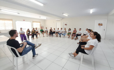 Roda de conversa discute mitos e verdades sobre a fibromialgia em Morro da Fumaça