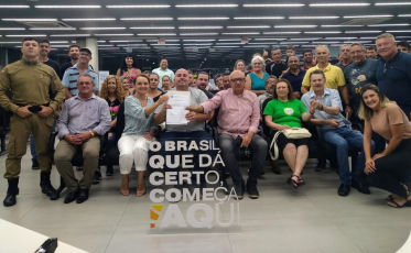 Assinada ordens de serviço para pavimentação de ruas do bairro Pinheirinho