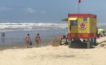 Mesmo com ressaca forte, deu praia