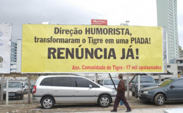 Tigre: Dez anos depois, a volta dos outdoors de protesto