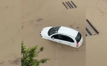 Temporal alaga ruas, suspende aulas e fecha unidade de saúde em Criciúma
