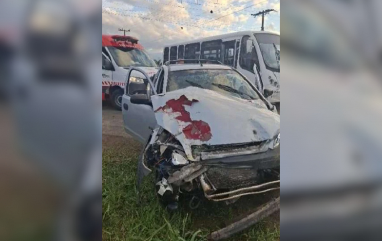 Motorista embriagado colide contra ônibus escolar em Santa Rosa do Sul