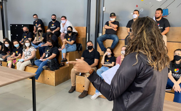 Abadeus e Junior Achievement firmam parceria