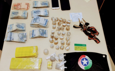 Homem é preso por tráfico de drogas na Rodovia Jorge Lacerda