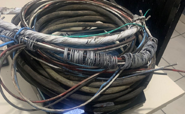 PM prende suspeito de roubar seis quilos de fios