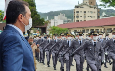 Polícia Militar forma 42 aspirantes a oficial