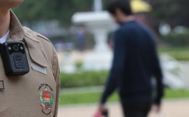 Câmeras individuais passam a integrar serviço da PM (VÍDEO)