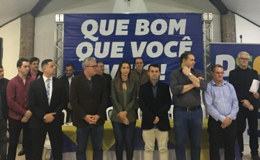 Na posse de Fabris, Colombo critica governo Moisés
