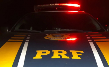  Acidente com ônibus de turismo causa lentidão na BR-101, em Imbituba