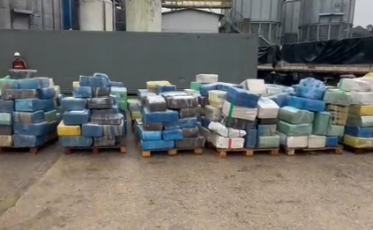 Caminhão com destino a Criciúma é interceptado pela PRF com 25 toneladas de maconha