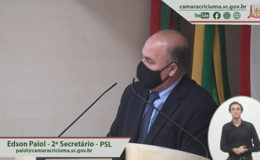 Vereador faz dois minutos de silêncio na tribuna