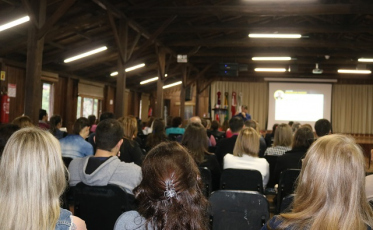 Prefeitura promove capacitação para professores em Orleans