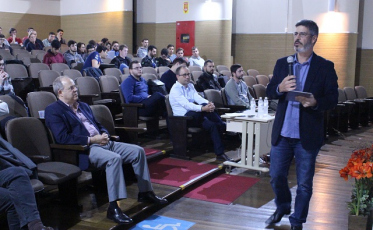 Ex-aluno Satc, diretor da Engie fala de sua trajetória a acadêmicos