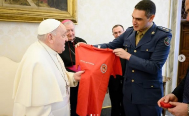 Bombeiros de Criciúma recebem bênção do Papa Francisco