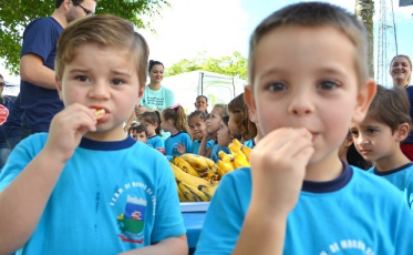 Diversão e atendimentos à população na Parada da Saúde
