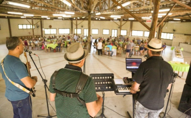 Passeio de integração da FAI reúne 120 mulheres