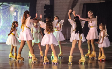 Festival de Patinação Artística apresenta espetáculo de Natal em Orleans