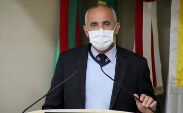 Vereadores aprovam requerimento que pede restabelecimento de salários