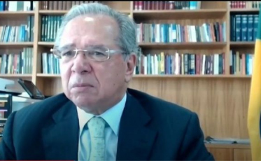 Brasil está oficialmente saindo da recessão, afirma ministro