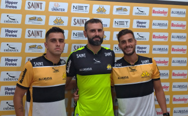 Três reforços, e prontos para jogar