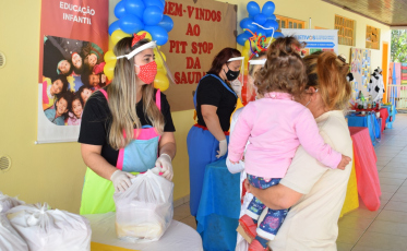 Para amenizar a saudade, Abadeus realiza “pit stop” com alunos