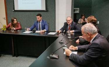 Comissão de Pesca comemora estadualização do Porto de Laguna