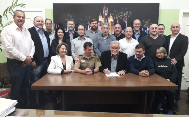 Em Cocal do Sul, prefeito sanciona revisão do Plano Diretor