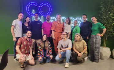 Acadêmicos de Design UniSatc criam luminárias para empresa 