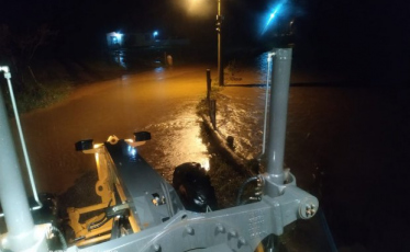 Casas alagadas e famílias desalojadas em Praia Grande