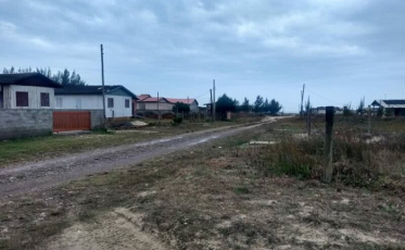 Obras na rede elétrica da Praia do Melão beneficiam famílias que estavam irregulares