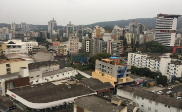 Quinta-feira com chance de chuva e baixas temperaturas 