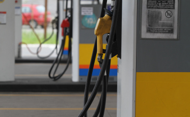 No Sul, preço médio da gasolina comum se mantém abaixo de R$ 7