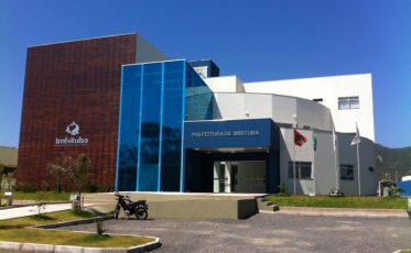 Gaeco faz busca e apreensão na prefeitura de Imbituba 