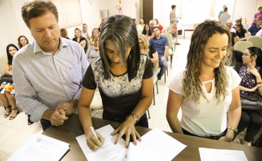 Novos servidores empossados na Educação
