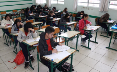 Mais de 700 alunos na primeira fase do Prêmio ACIVA de Matemática