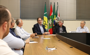 Presidente da Fiesc visita a Acic