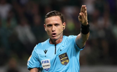 Árbitro FIFA apita abertura do Praião de Balneário Rincão