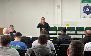 Cooperaliança inicia força-tarefa para retirar cabos e organizar redes elétricas 