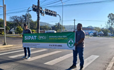 Em Criciúma, blitz orienta população sobre descarte seguro de materiais