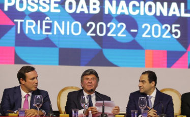 Catarinense toma posse em Brasília como vice-presidente da OAB Nacional