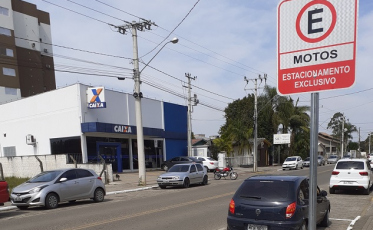 Demutran reforça sinalização de estacionamento