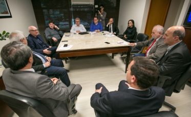 Alesc e hospitais vão atuar contra Adin do governador no STF