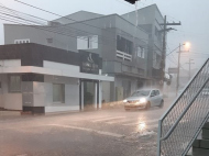 Chuva forte no Rio Maina / Divulgação