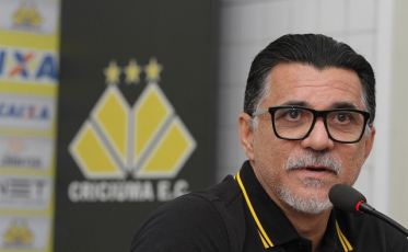 Criciúma dispensa Ricardo Rocha